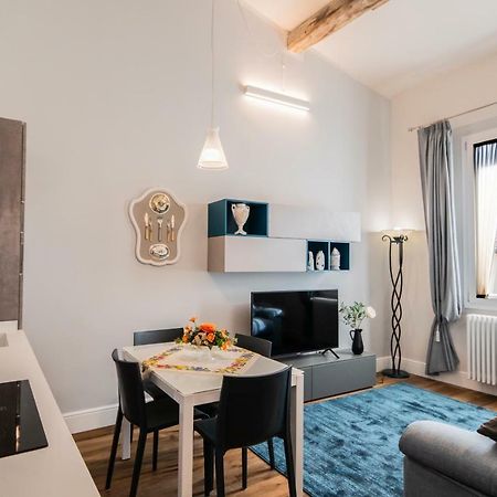 Oltrarno Lily Suite Флоренция Экстерьер фото